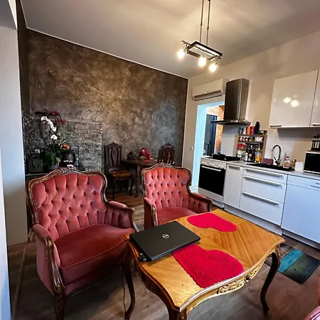 Nostalgia Majutus * 派尔努